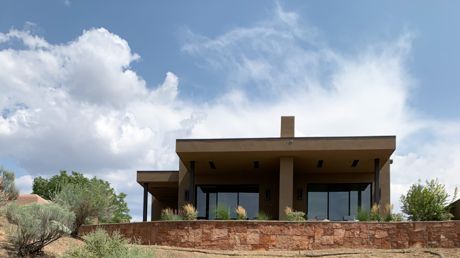 S+A Retreat Home-6