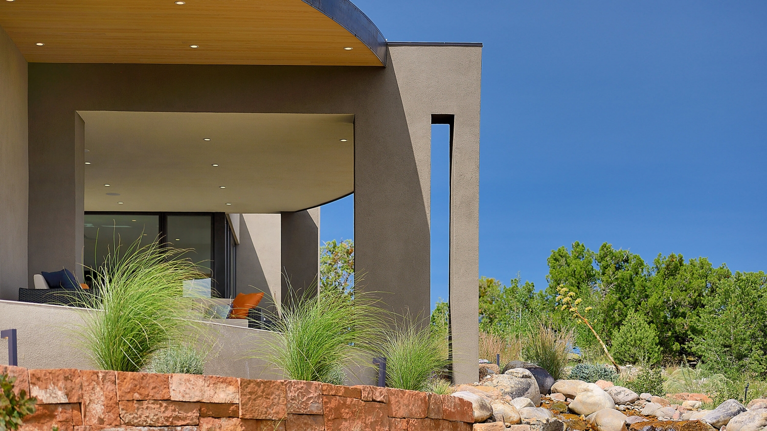 S+A Luxurious Modern-1
