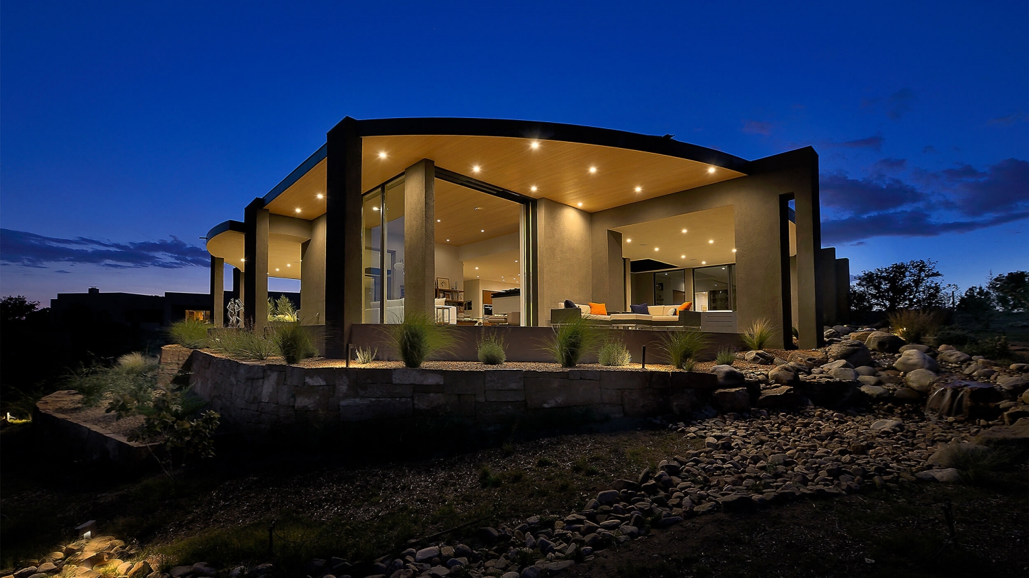 S+A Luxurious Modern-3